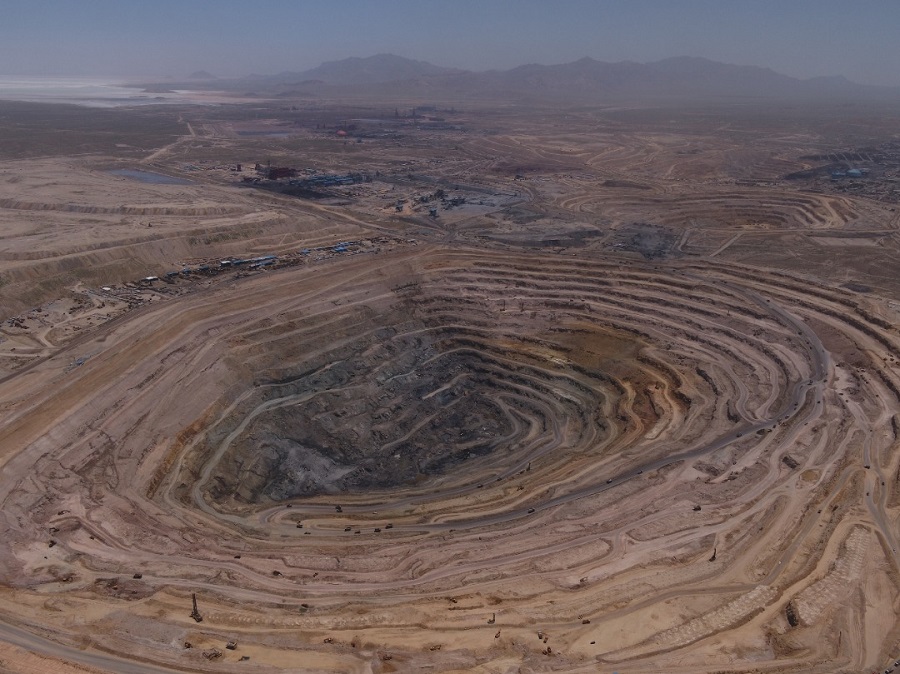 ورود گهرزمین به بازار شمش فولادی با حمایت سرمایه‌گذاری امید؛ گامی راهبردی در تکمیل زنجیره ارزش و توسعه پایدار صنعت فولاد